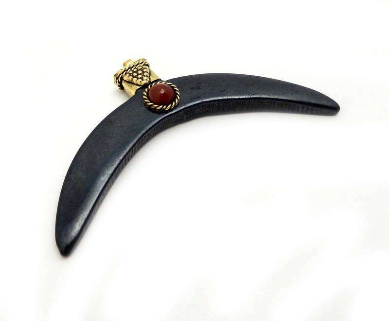 Jewelers Paradise - Wholesale Individual Charm/Pendant - Black Crescent Double Horn Pendant with Gemstone Accent Gold3
