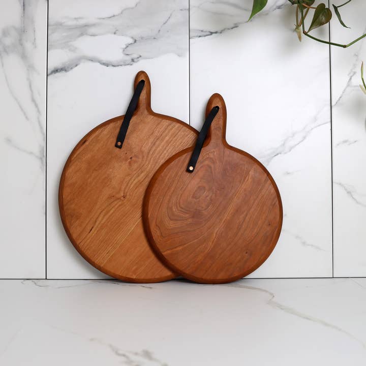 KHEM Studios - Wholesale Cutting Board - Cutting Board Circle Board Handcrafted Hardwood11