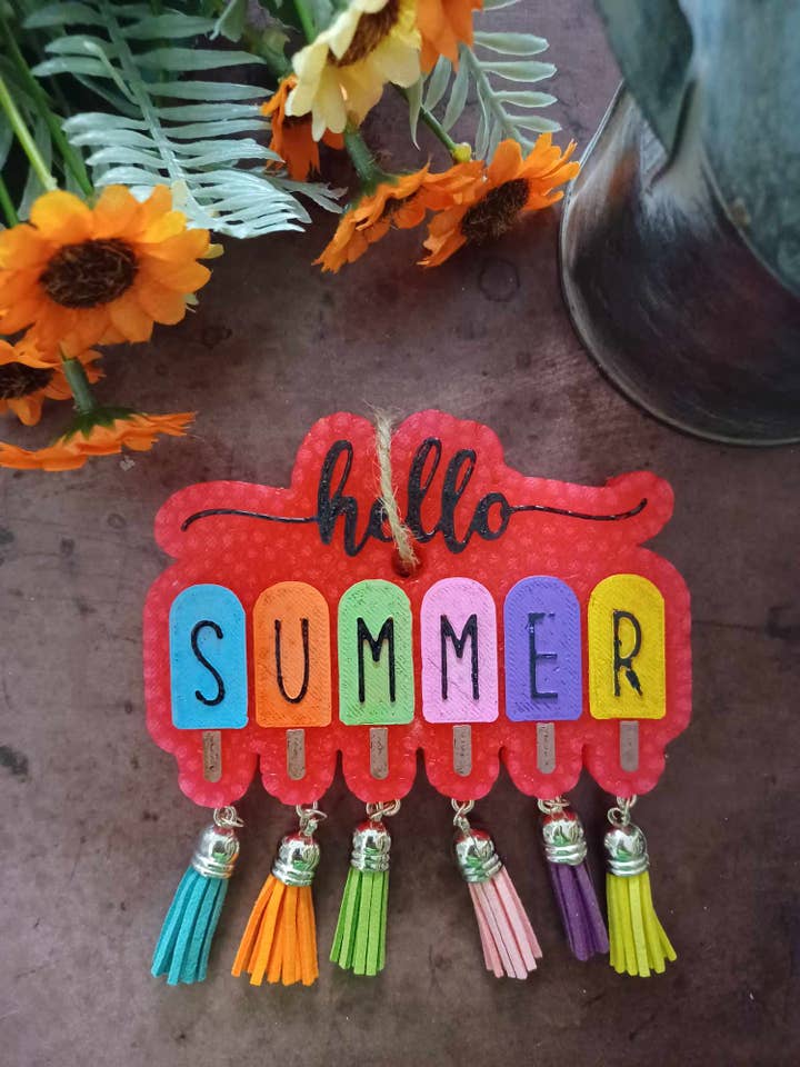 Bonjour l'été avec Tassels Freshie pour la vente par Southern Scents Fragrances, Inc.