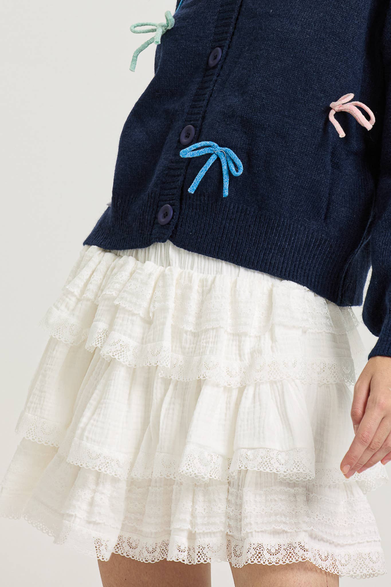 ROSIE POSIE – Saia - Mulher por atacado – RP2658 - Mini Saia Branca com Camadas, Renda e Folhos6