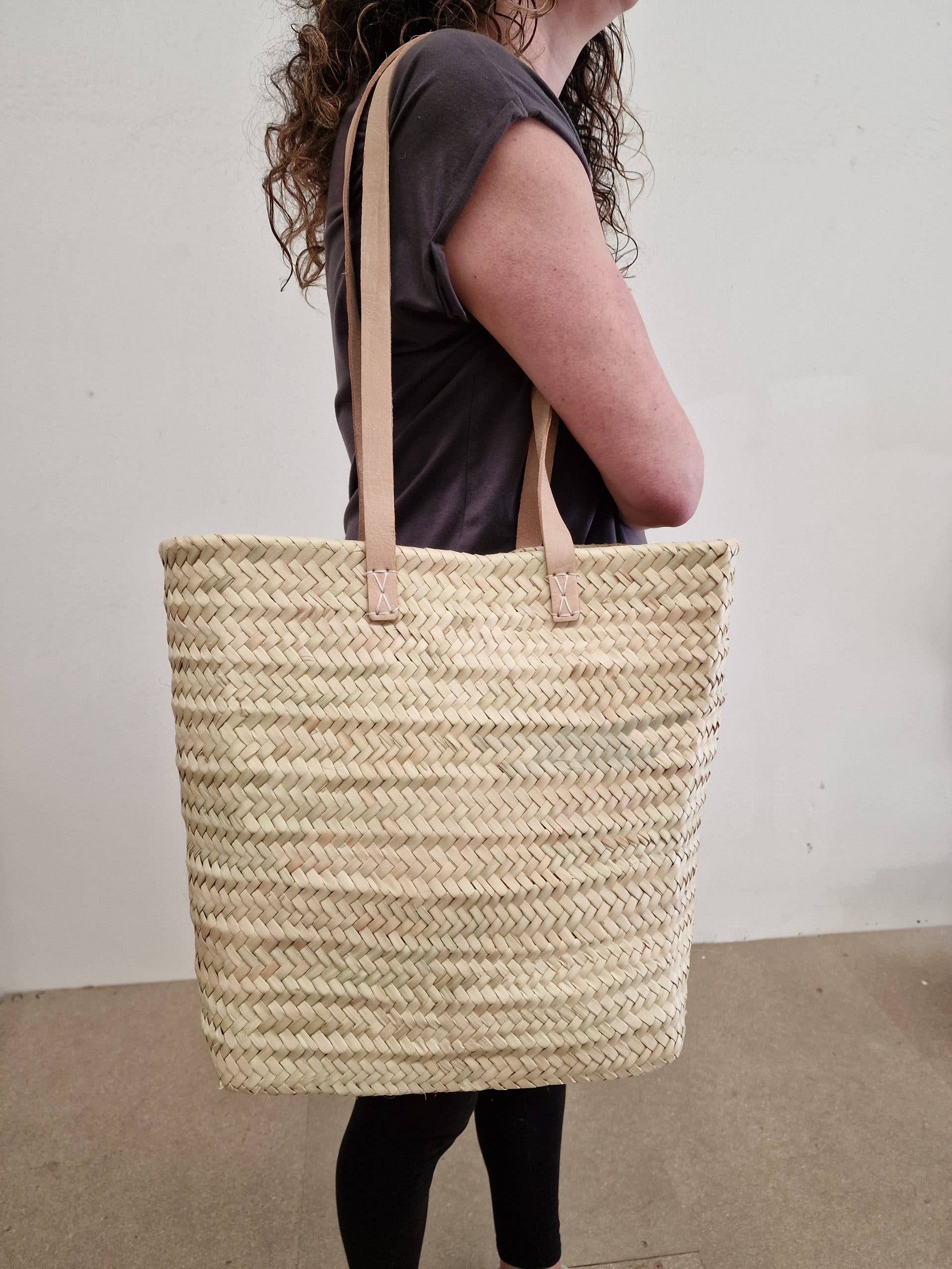 High crafty – Großhandel Korb – Schlanker Schulterkorb im französischen Marktstil – Naturpalme & Leder1