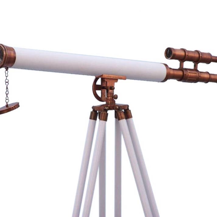 Gulv Stående Antik Kobber Med Hvid Læder Griffith Som for engroshandel hos Hampton Ironworks