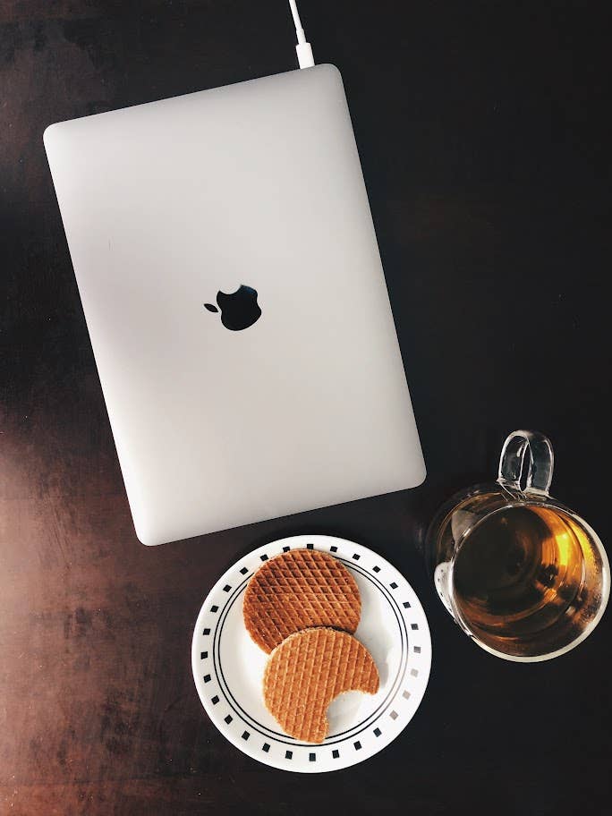 Dutch Waffle Company Stroopwafel Cookie - Wholesale Cookie - 8-Pack Traditional Caramel Stroopwafel cookie - snack (96ct)10