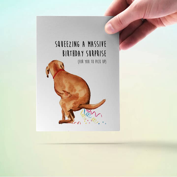 Liyana Studio – Großhandel Geburtstagskarten – Frech Hund Überraschungsgeschenk - Lustige Geburtstagskarte