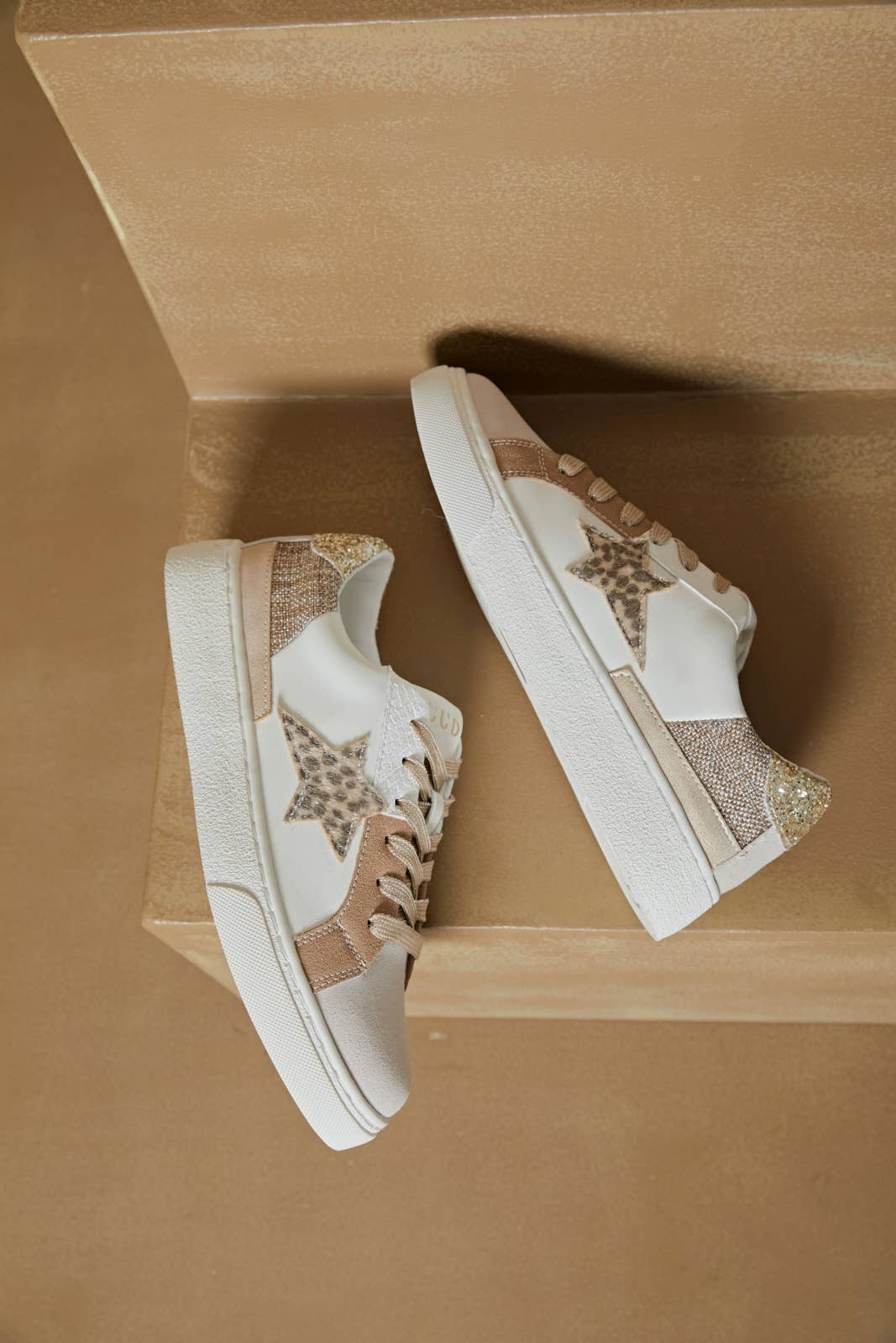 ERYNN - Wholesale Lifestyle Sneakers - Women's - lace-up sneakers - Mylie20