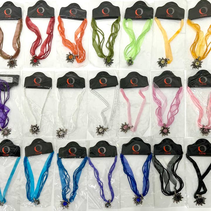 Salzmann Restwaren GmbH - Vendita all'ingrosso Parure di gioielli - Bijoux da donna, collane, collier, collane tradizionali1