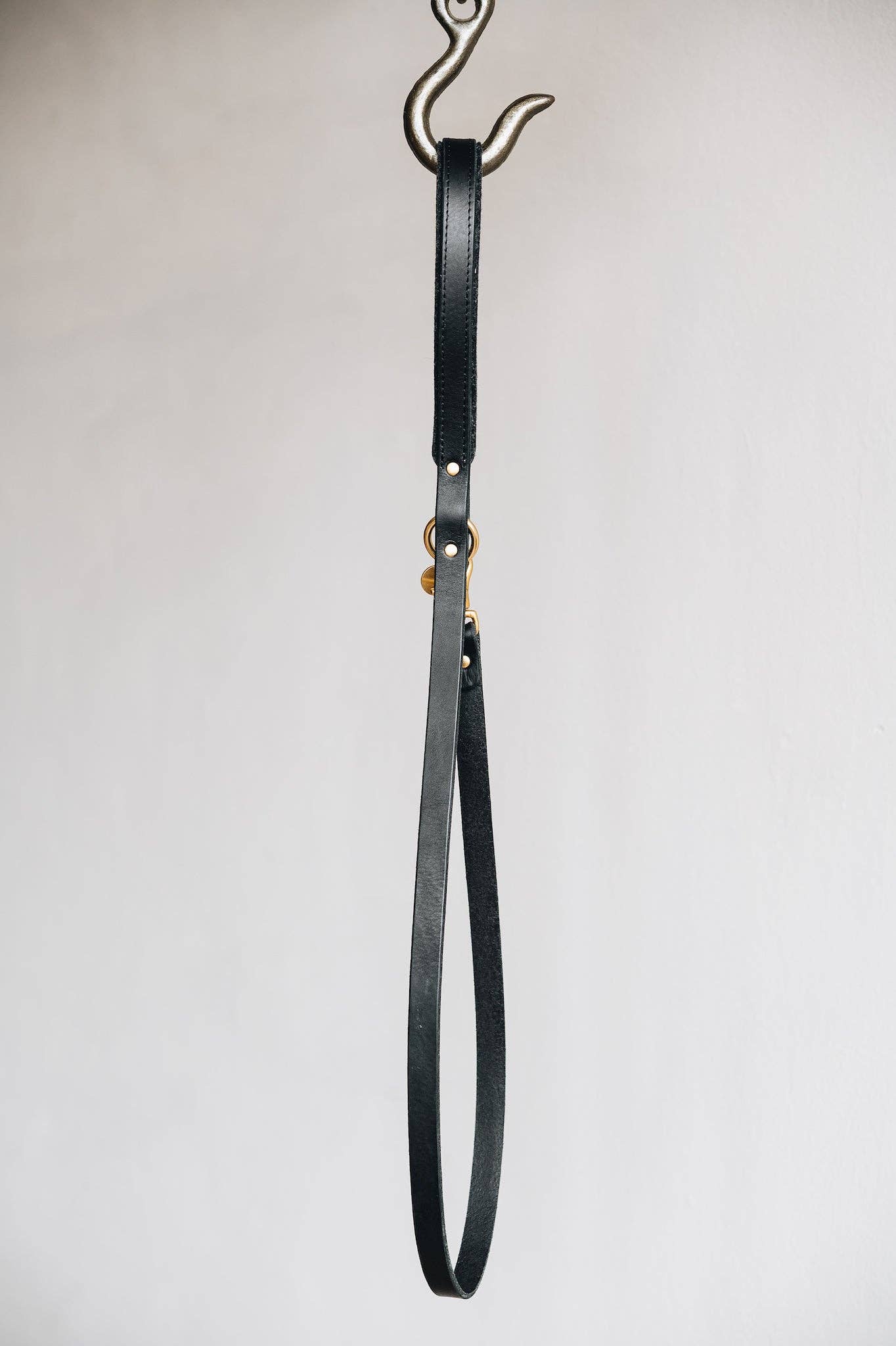 BAND&ROLL - Wholesale Pet Leash - Dog - LIGHTWEIGHT SHORT LEATHER LEASH. HITCH air7