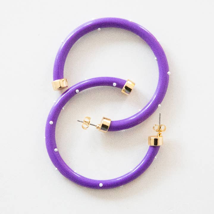 Pendientes de Aro Grandes y Ligeros - Morados con Perlas para venta al por mayor de Hoo Hoops