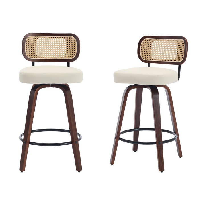 Sæt med 2 beige og valnød PU skamler, ryglæn i rottingflet, drejelige, bordhøjde 26" PINNACLEIS for engroshandel hos Urban Meuble