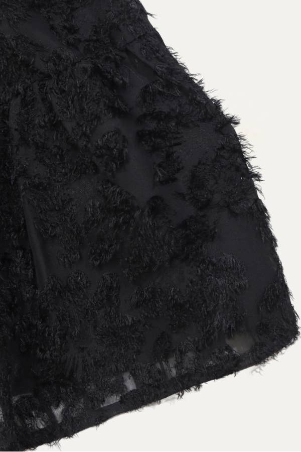 Schwarz Bemerkenswertes gestuftes Minikleid aus Jacquard-Jacquard mit Fransen und Knopfleiste für den Großhandel auf Faire5