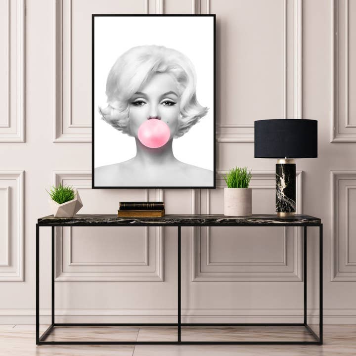 D'LUXE PRINTS - Wholesale Art Print - Marilyn Monroe Bubblegum Print3