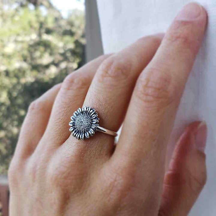 Nina Designs – Engroshandel Båndring – Sterling sølv eller bronze solsikke ring