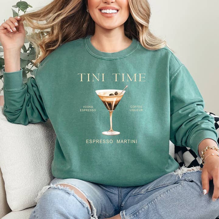 Comfort Colors, Camiseta Espresso Martini, Camiseta Tini Time para venta al por mayor de Tee Story