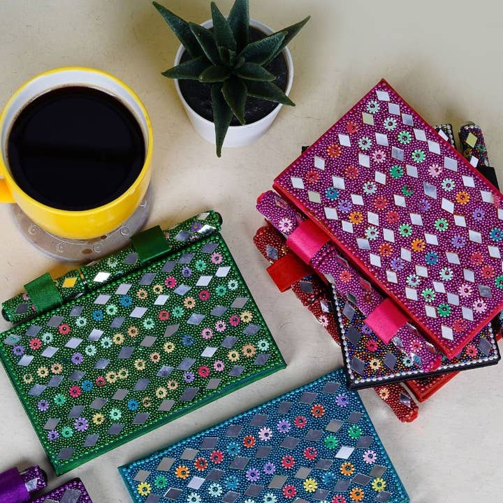 Magnifique Hearts – wholesale Journal/diary – Handmade Beaded Journal & Pen Set – Assorted Colors, 3x5 in2