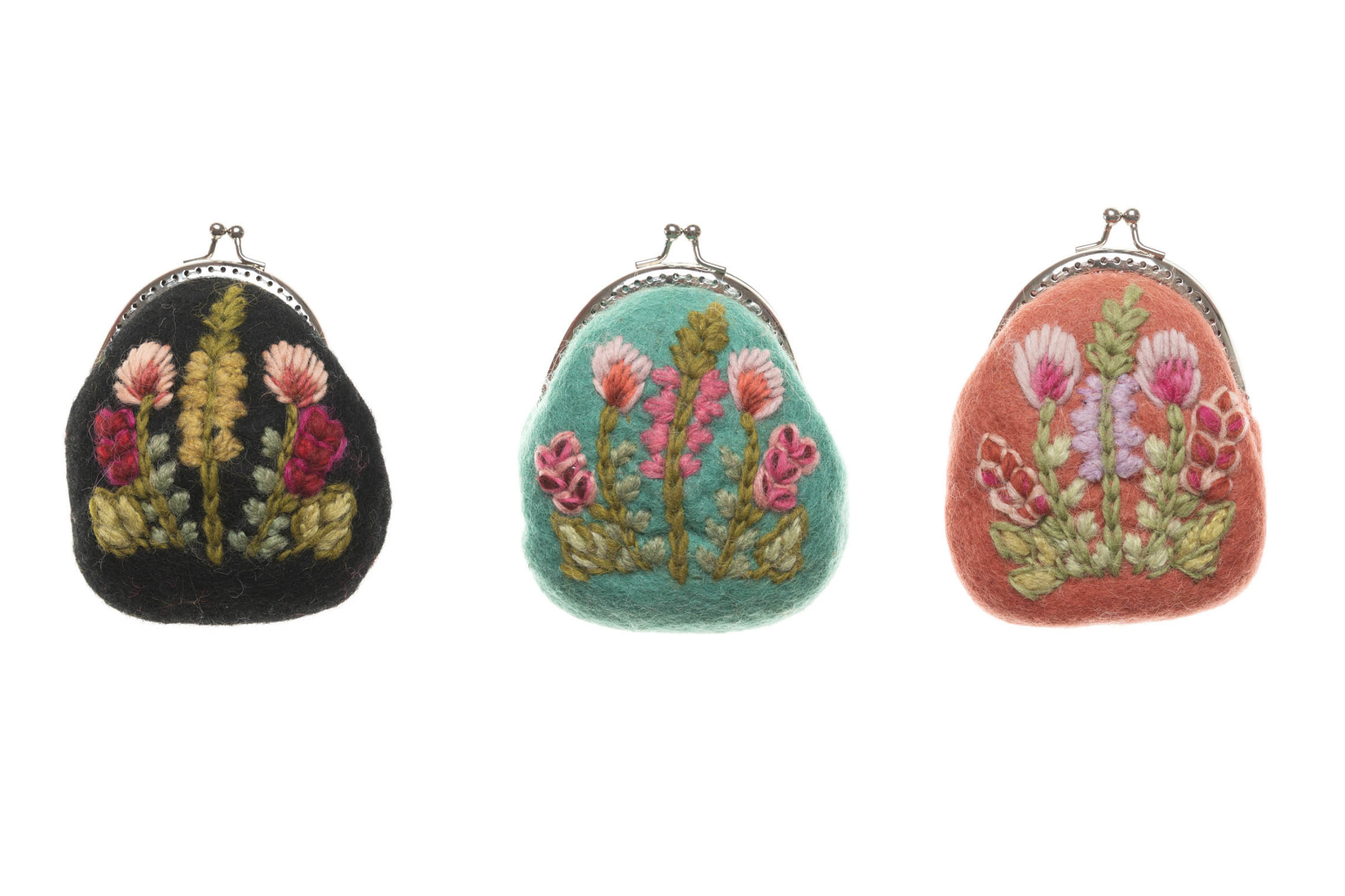 Persika Meadow Clasp Pouch - Handgjord ullplånbok med blomsterbroderi för wholesale på Faire2