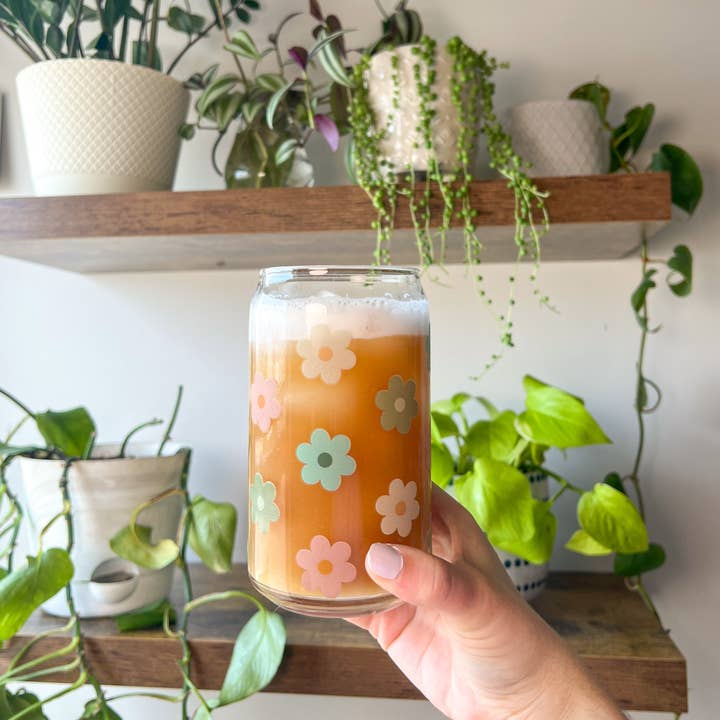 Emily Paige Company - Wholesale Drinking glass/cup - Beach Daisy 16 oz Can Glass Cup1