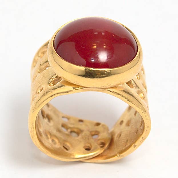 Smeltet karneol guldring for engroshandel hos Dora kapousouzi Jewellery