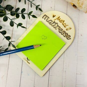 Støtte post-it indgraveret "Superlærer" – Gave til slutningen af året for engroshandel hos La vie en magenta