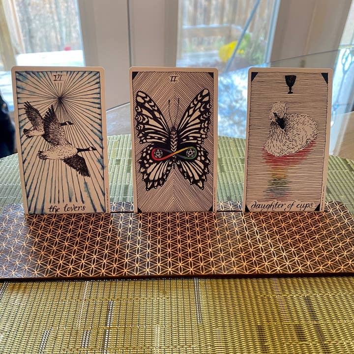 Zen and Meow - Wholesale Tarot Cards - Flower of Life Tarot Card Holder