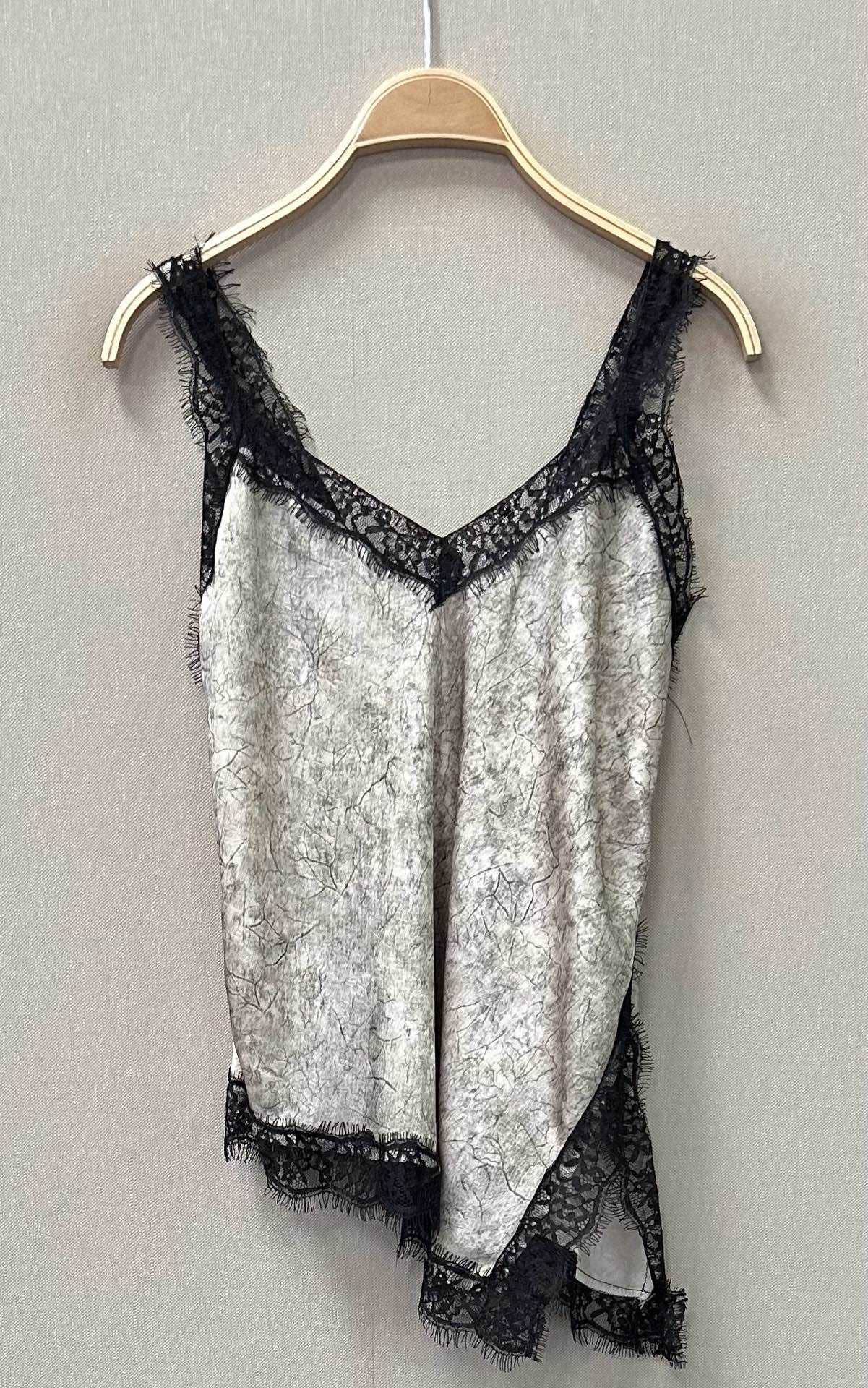 SWEET MAGIC MODA Y COMPLEMENTOS - Wholesale Blouse - Women's - LACE TRIM CAMI TOP0