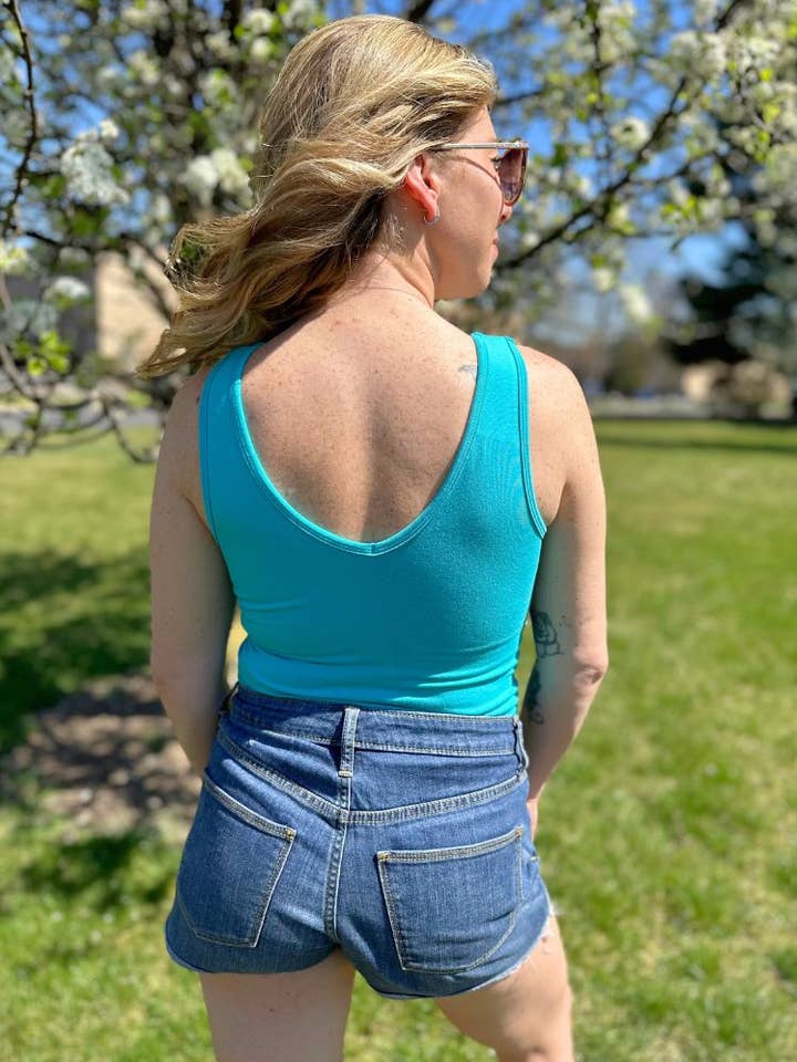 ELIETIAN - Wholesale Tank Top - Women's - Built-In-Bra Tank10