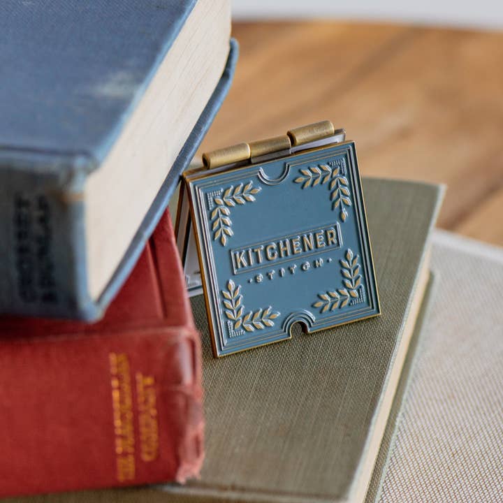 Quince & Co. - Wholesale Lapel Pin/Button - kitchener stitch pin3