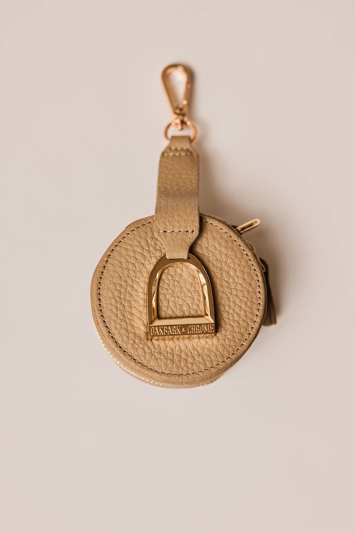 Oakbark & Chrome – wholesale Keychain – Women's – Stirrup Accessory Keeper in Wheat0