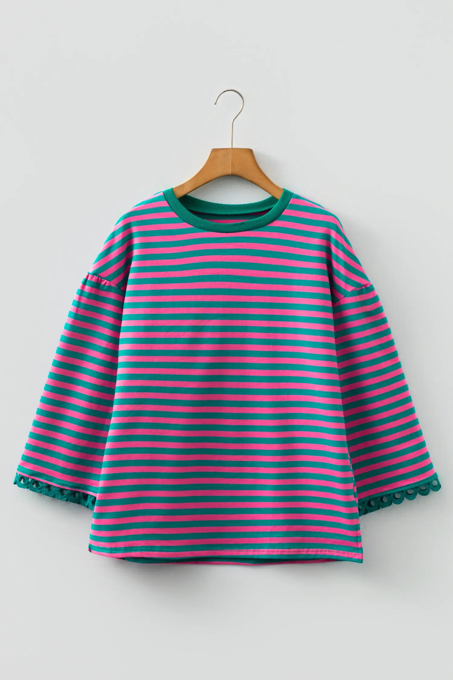 Lovesoft - Wholesale Blouse - Dames - Zwart Gestreept Print Drop Shoulder Kant Afgewerkt Armband Mouw Losse Top14