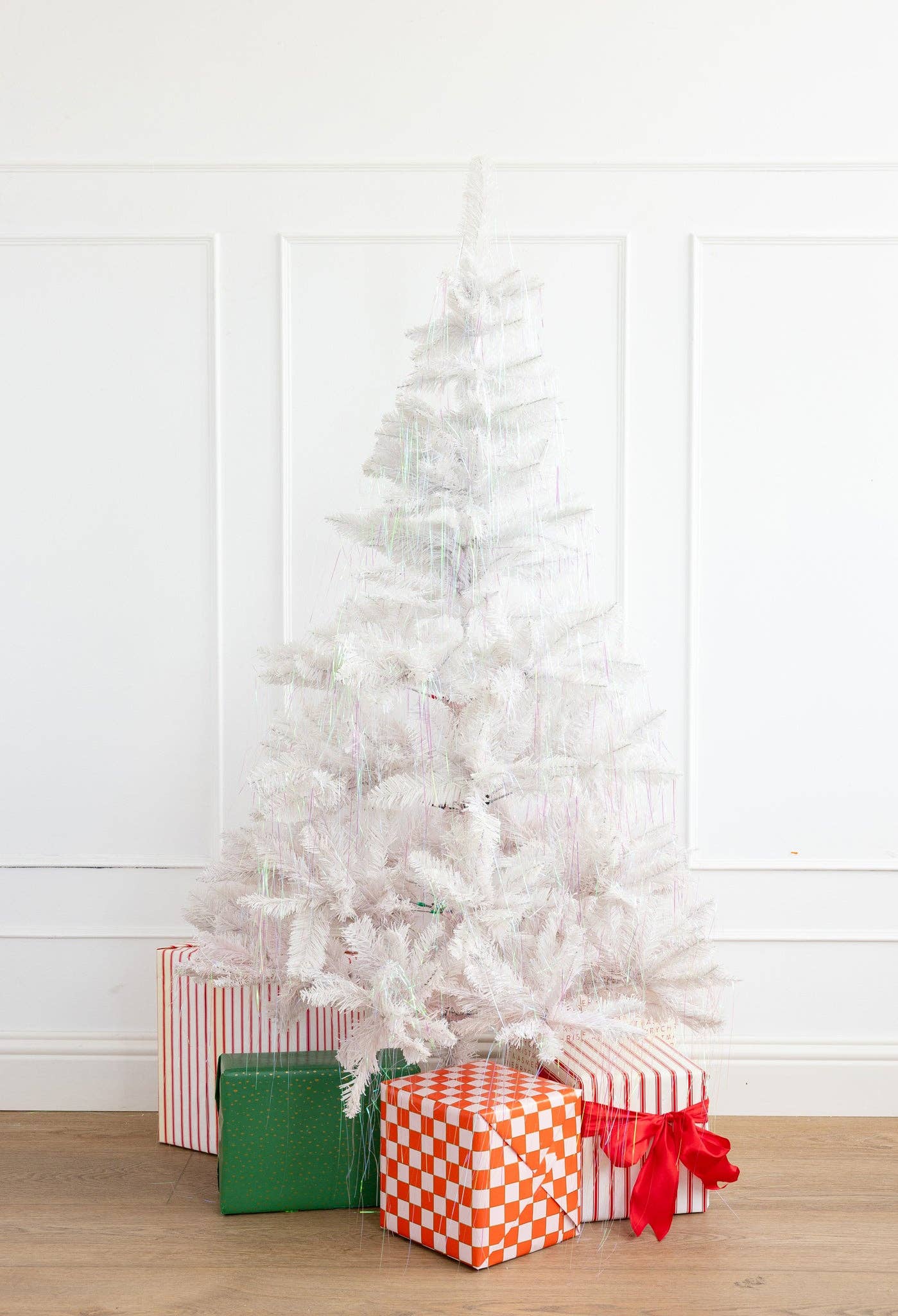 My Mind’s Eye – wholesale Christmas decoration – LUX1108 - Holographic Tinsel3