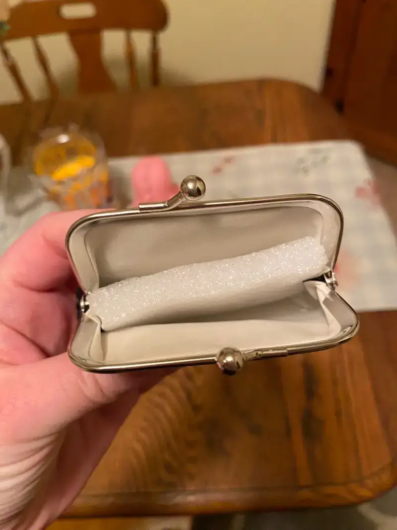 Magnifique Hearts - Wholesale Coin purse – Women’s - Stylish Coin Purse - Geometric Pattern - Cosmetics & Keys2