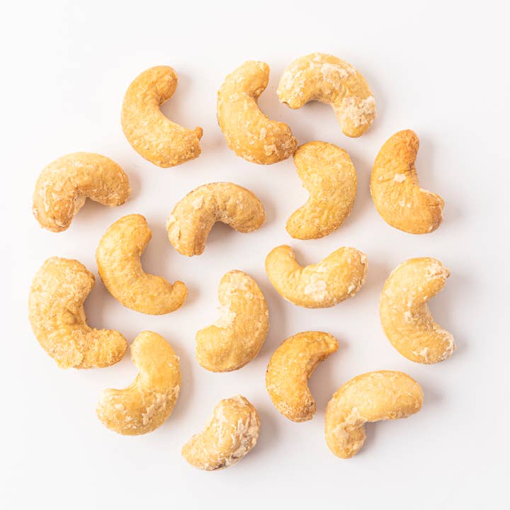 Happy Hours en Biovallée - Wholesale Nuts - Organic Cashew Parmesan Pouch Max Havelaar - 115g1