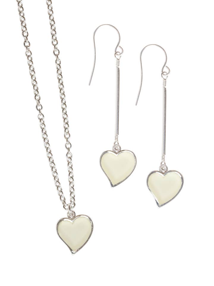 Collier Coeur Blanc pour la vente par Shari Dixon