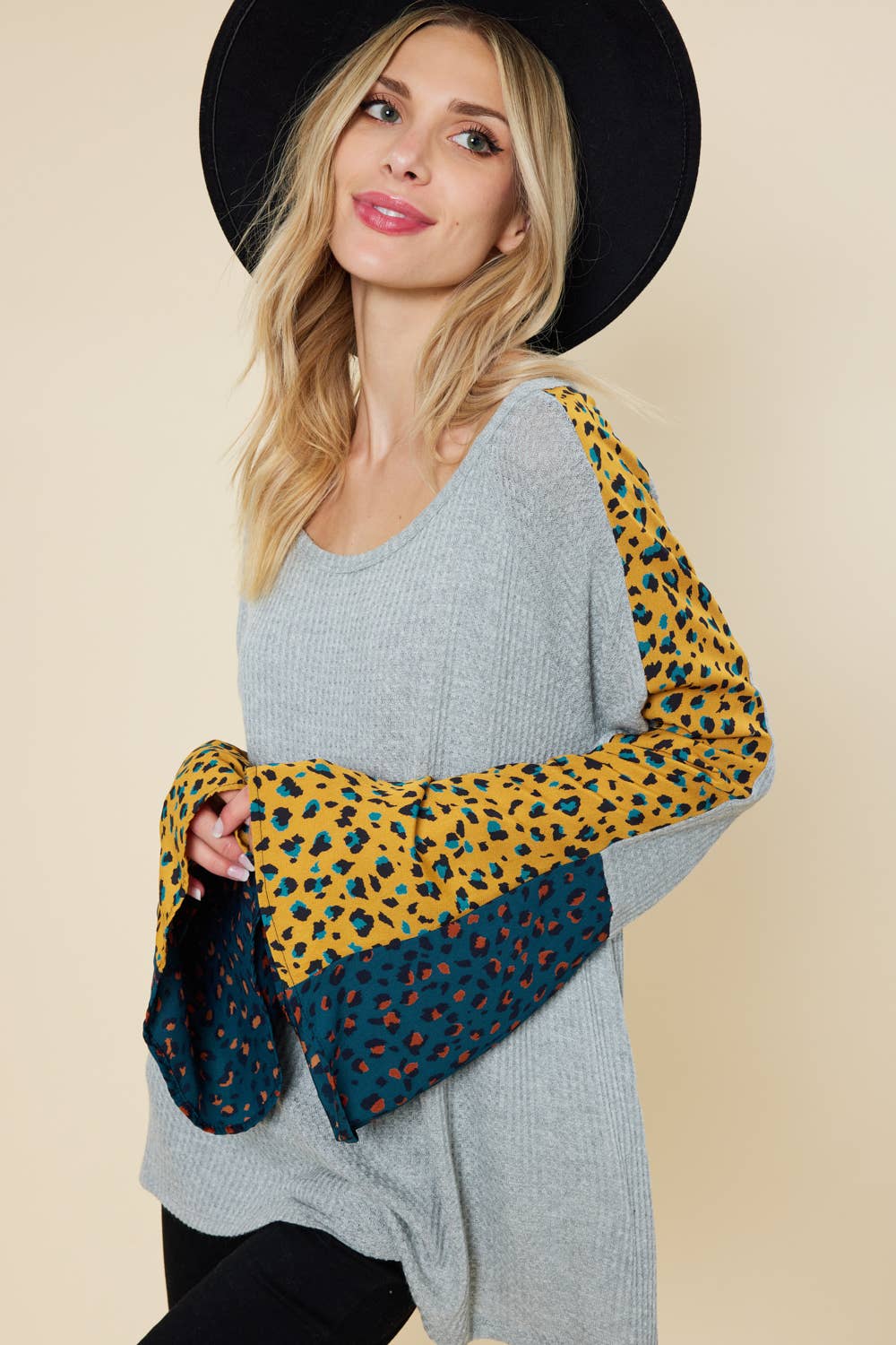 FSL Apparel – wholesale Tunic – Women’s – ST6590 - Bell sleeve top with color contrast leopard print2