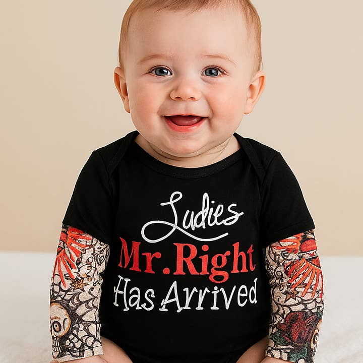 Ladies Mr. Right Chegou o Romper de Bebê com Manga de Tatuagem por atacado de Fennco Styles