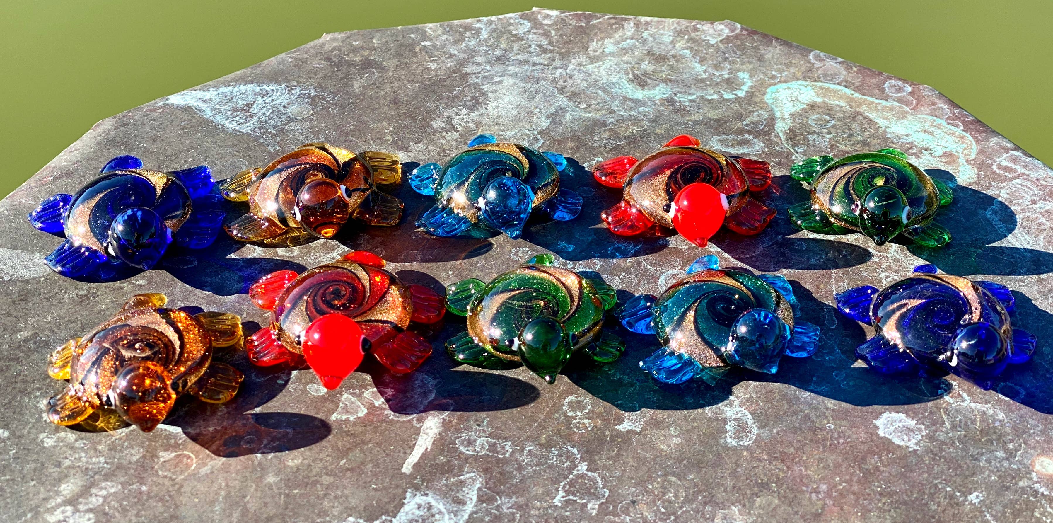 SHOPGIVECOURAGE - Wholesale Decorative Figurine - Glass Turtle Sitter Miniature Collectible Figurine - Large1