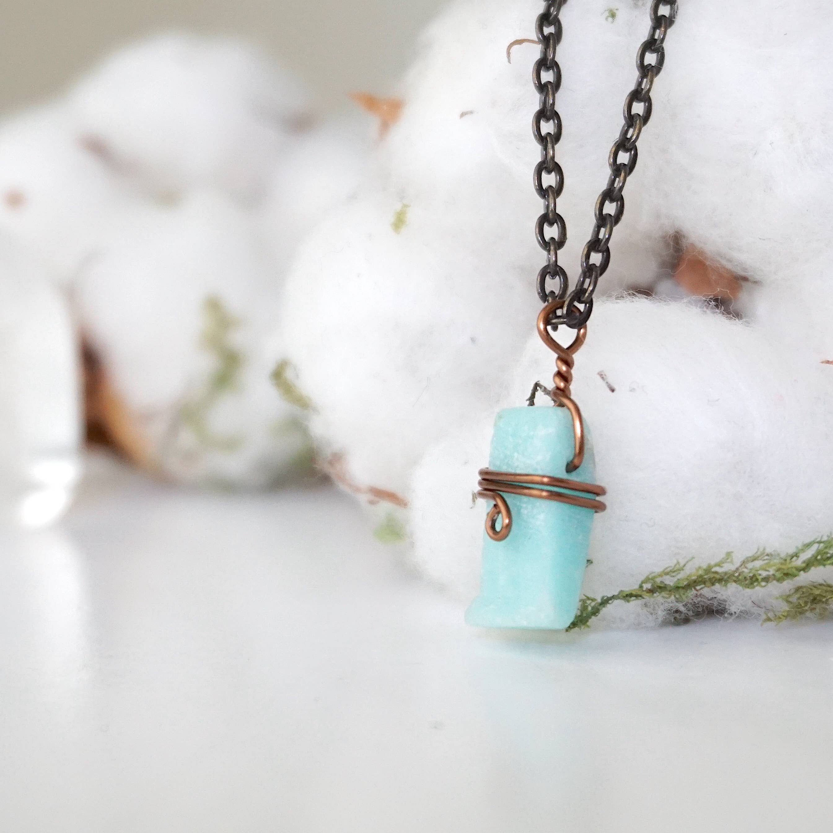 Raw Stone Elegance - Vendita all'ingrosso Collana con ciondolo/pendaglio - Collana in amazzonite grezza, cristallo verde organico, gioielli per la mamma8