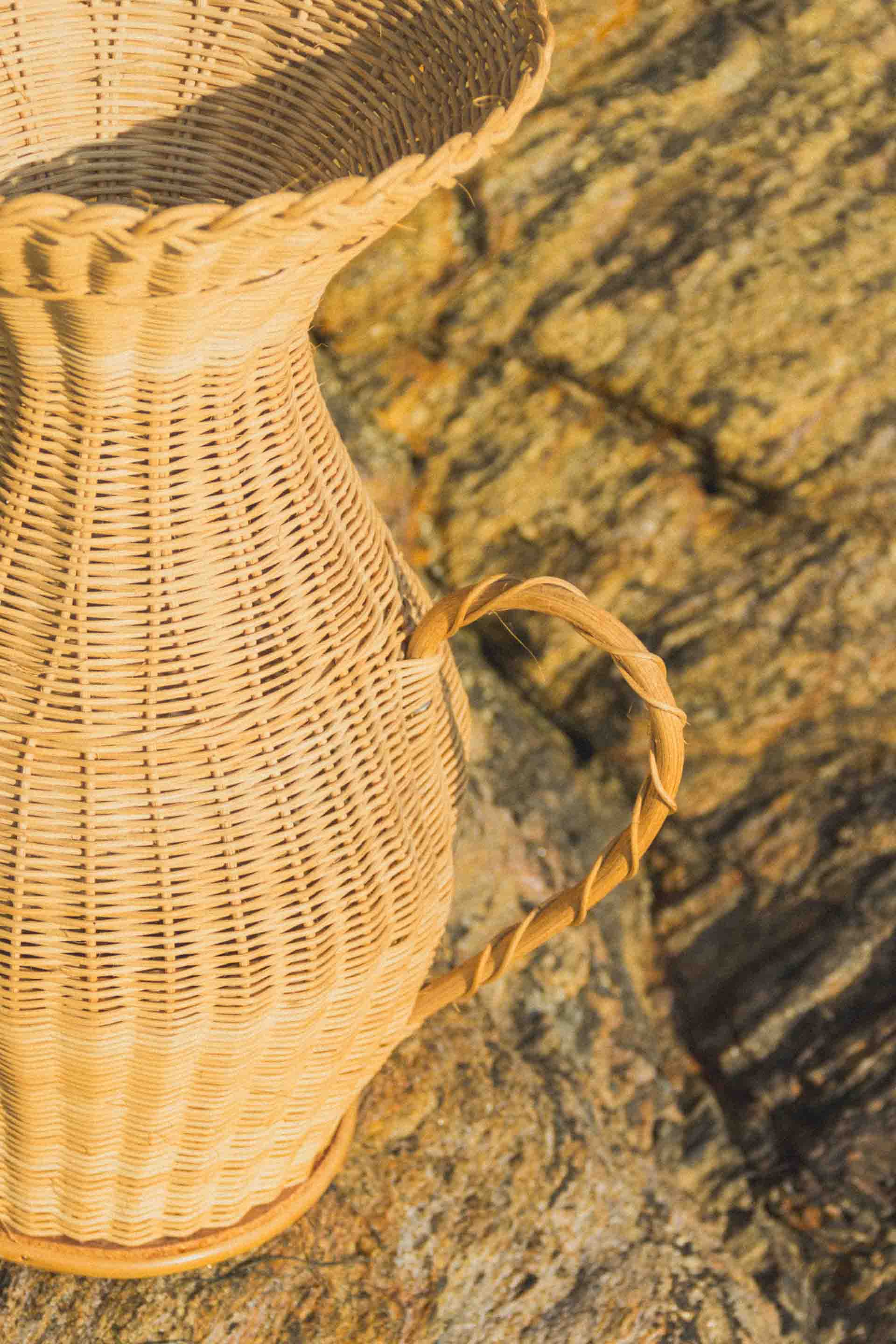 Eloge - Wholesale Vase - Wicker amphora4