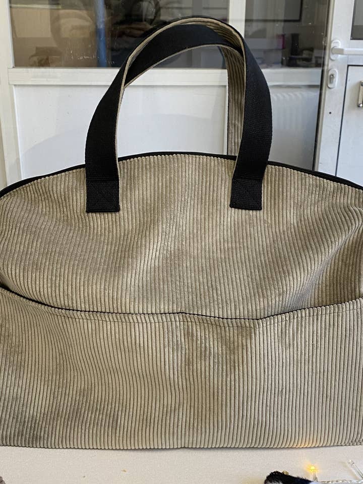 Travel bag for wholesale by Atelier De La Varangue