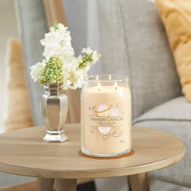 Seifen-Shop - Wholesale Jar/Filled Candle - Yankee Candle Vanilla Cupcake Signature - Large Jar5