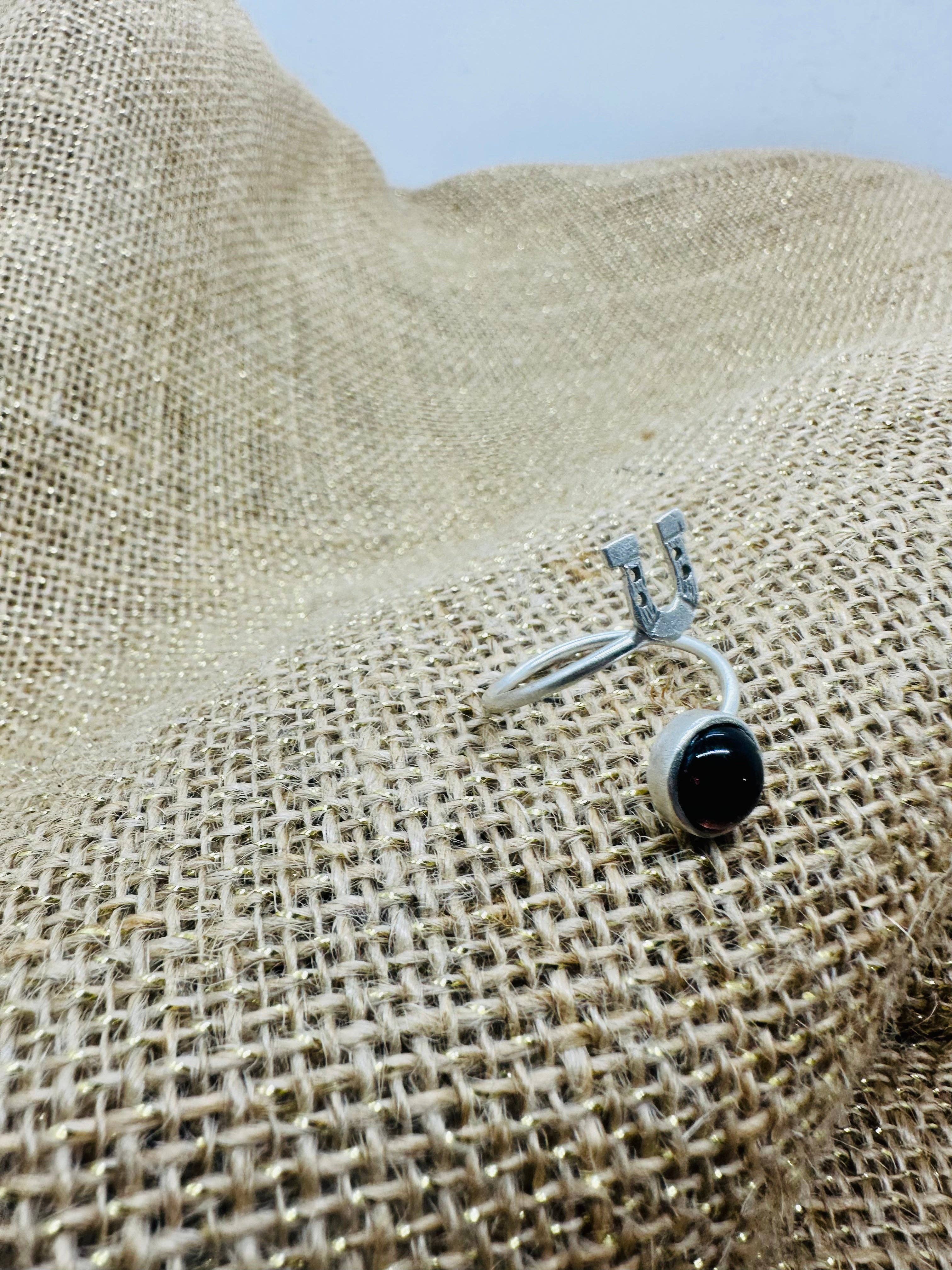 Ally Glass Studio – wholesale Cocktail/statement ring – Horse Shoe Adjustable ring4