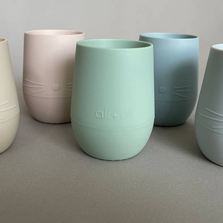 Ali+Oli - Vente Verre/tasse – enfant et bébé - Gobelet ouvert en silicone visage de lapin pour bébé et tout-petit (Dream Blue)2