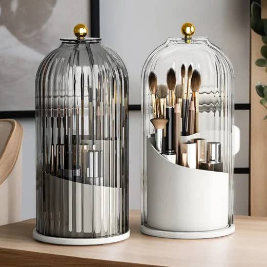 Porte-pinceaux de maquillage rotatif pour la vente par Kiyo Home