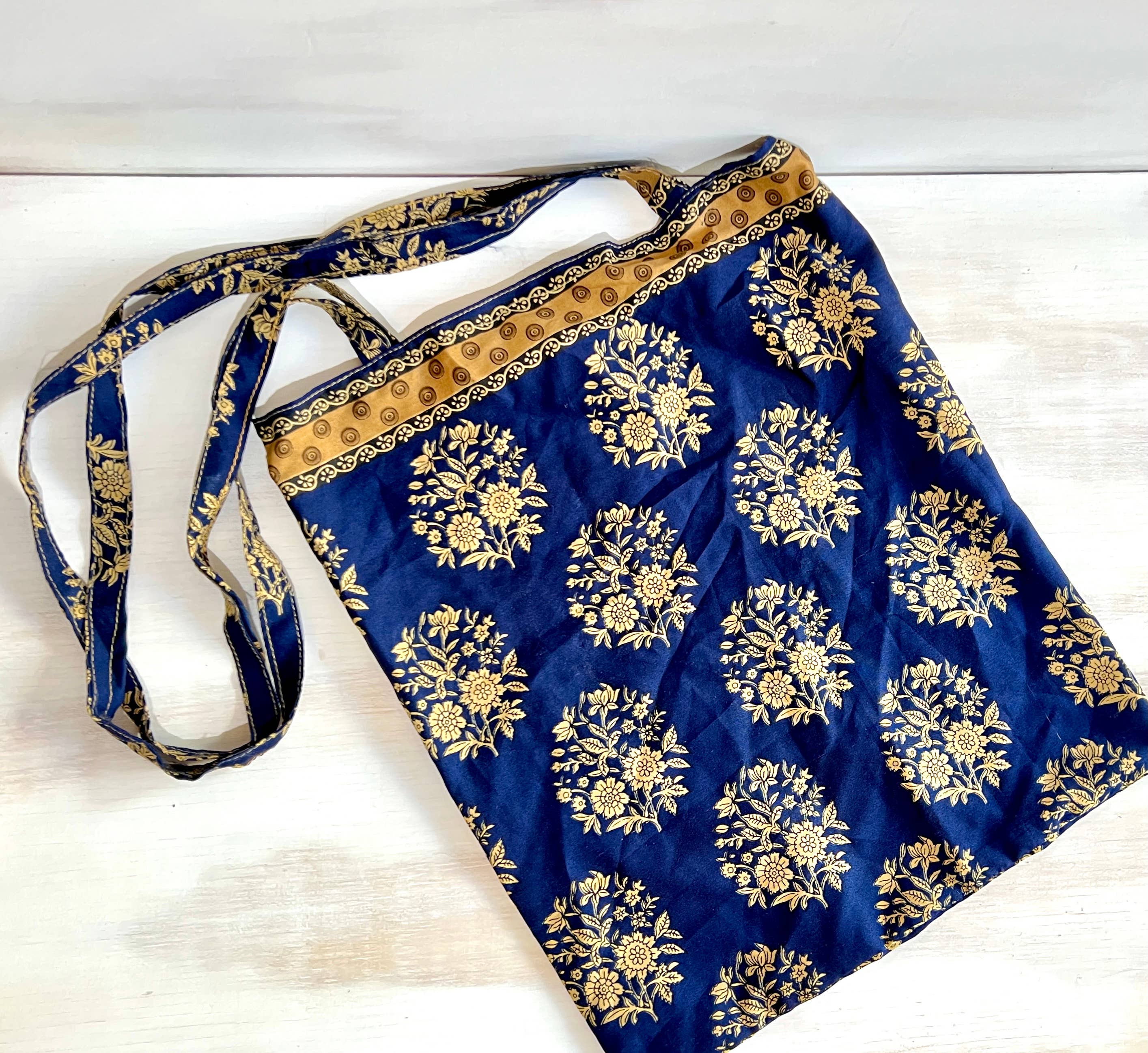 Baizaar - Wholesale Tote Bag - Women's - Sari Tote Bag