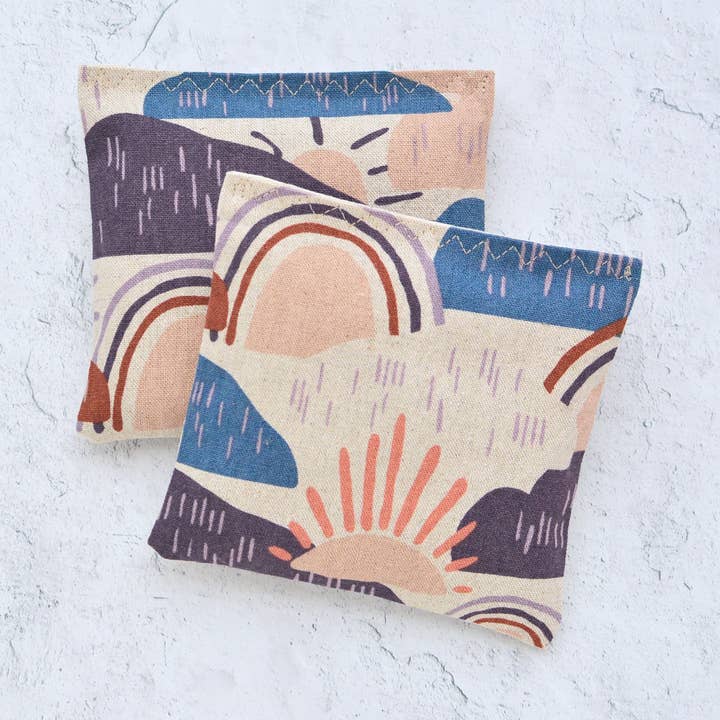 Hilltop Canvas in Waterdrop Organic Lavendel Sachet Bundle für den Großhandel von Minor Thread