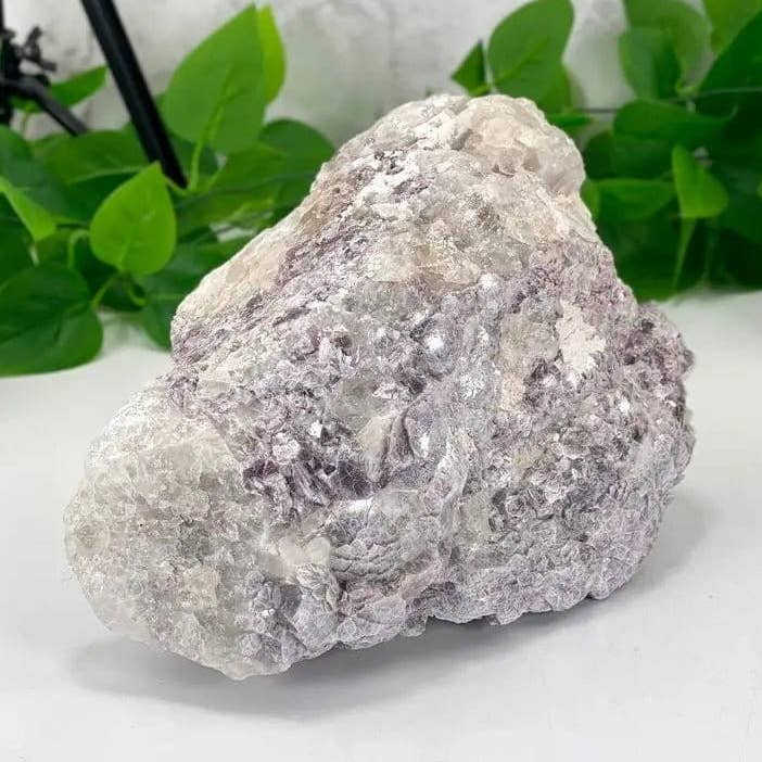 Pedra Natural de Lepidolita - A pedra para aliviar o stress e a ansiedade - Vendida como está... por atacado de The Hare And The Moon