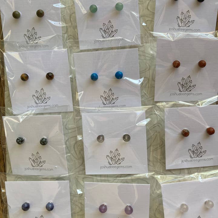 Pendientes de poste con 12 piedras preciosas redondas de 6 mm para venta al por mayor de Joshua Tree Gems