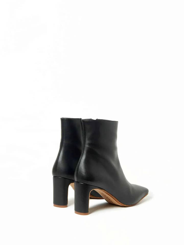 Vegan Ankle Boots Fontana Black for wholesale on Faire