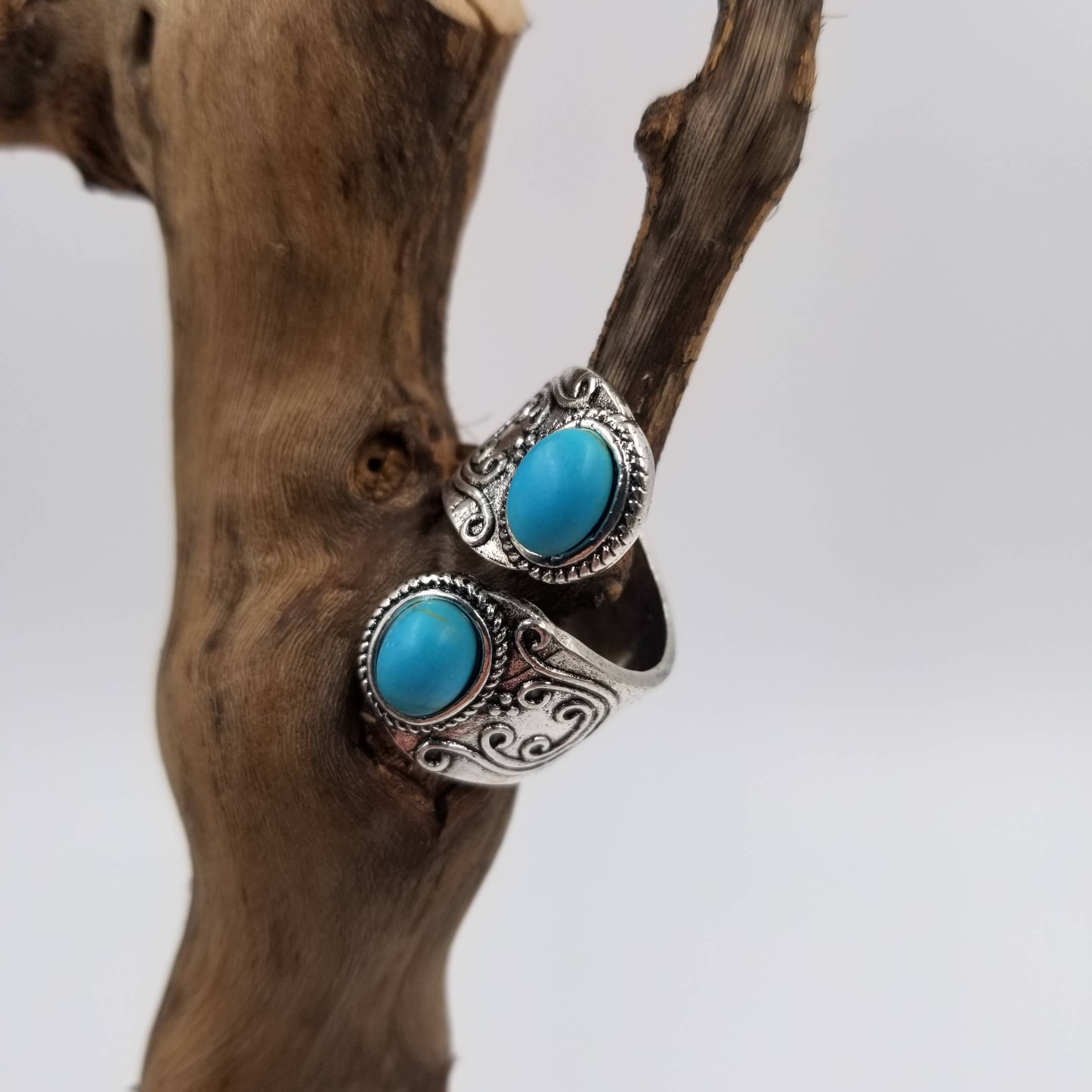 CHAKRA JEWELRY - Wholesale Cocktail/Statement Ring - Vintage Silver Turquoise Adjustable Ring1