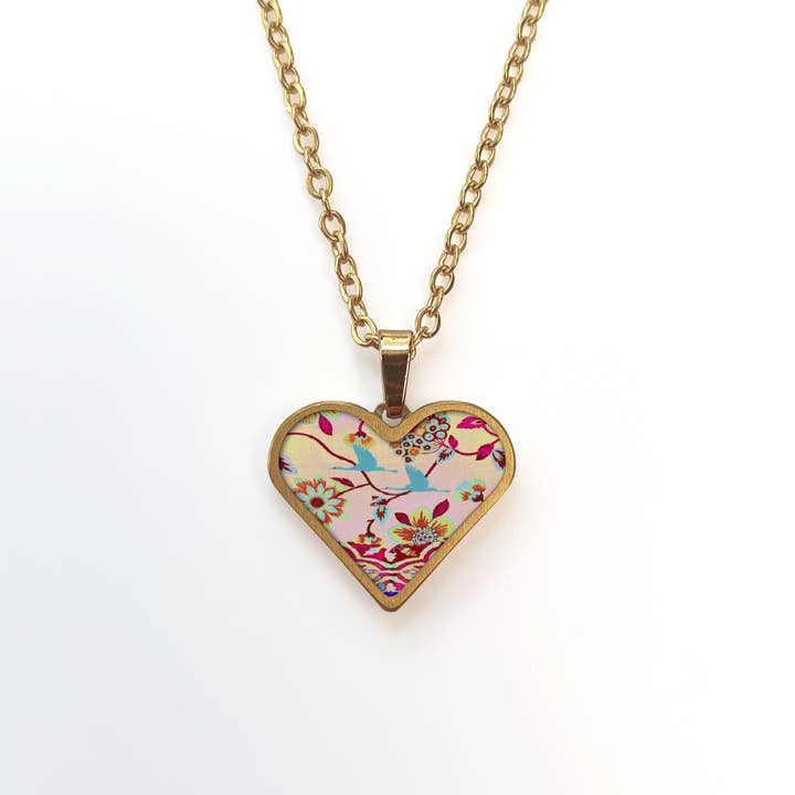 Noa Jewellery – wholesale Pendant/charm necklace – A Heart-Shaped Necklace, Gold-Plated23