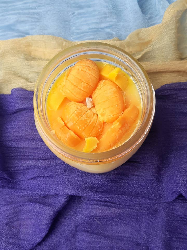 CANDELA ZUCCA TUTTO IL GIORNO per la vendita all'ingrosso da parte di Socotra Island Soaps